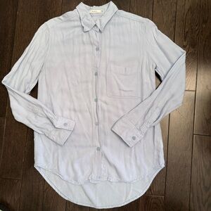 Talula Aritzia light blue button up shirt